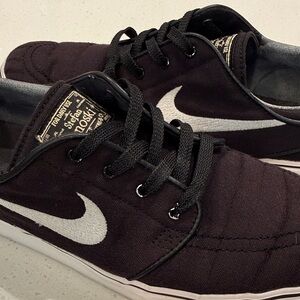Nike Stefan Janoski Black Canvas Men's Sneakers